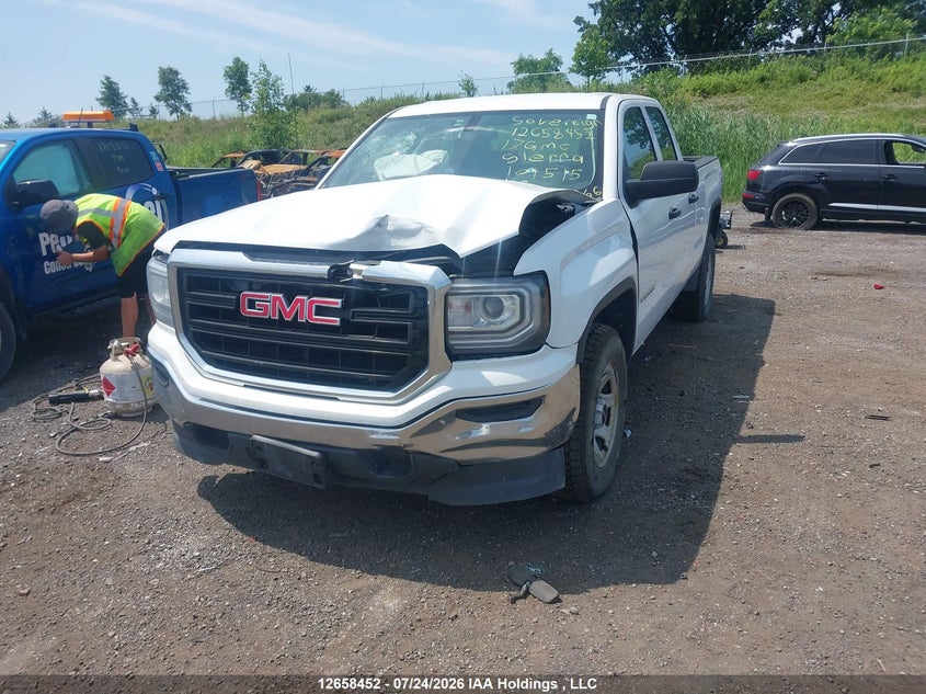 2017 GMC Sierra, Front, IAAI, VIN 1GTR1LEH5HZ101515 — photo 2