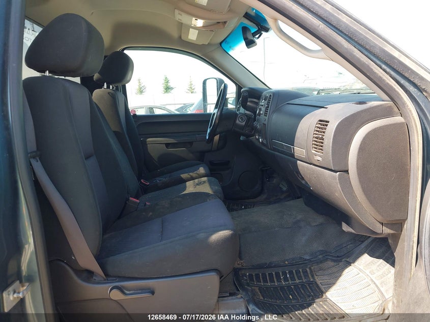 2012 GMC SIERRA 2500HD SLE PICKUP 6.0L V-8 VVT, 360HP