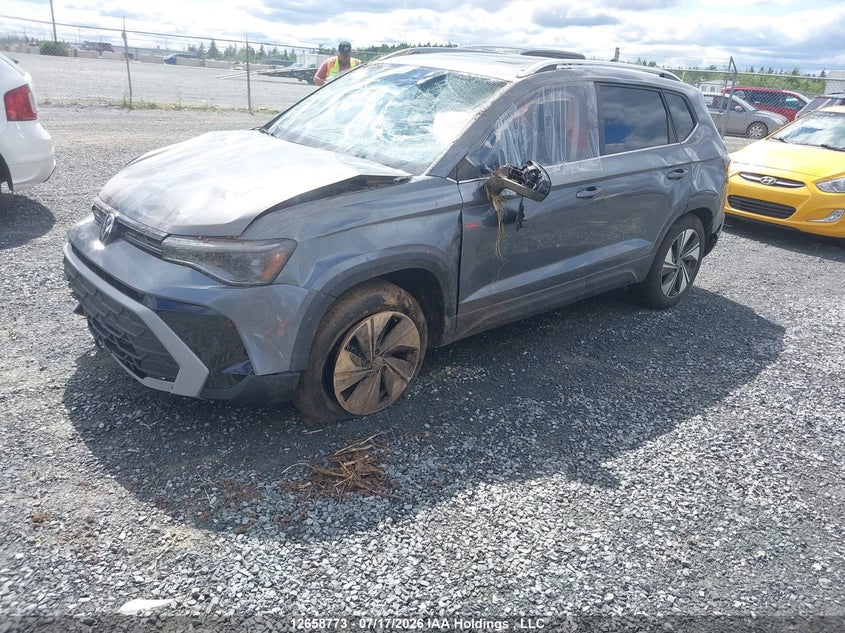 2026 Volkswagen Taos Comfortline 4Motion, Rollover, IAAI, VIN 3VVVC7B22TM070980 — photo 2
