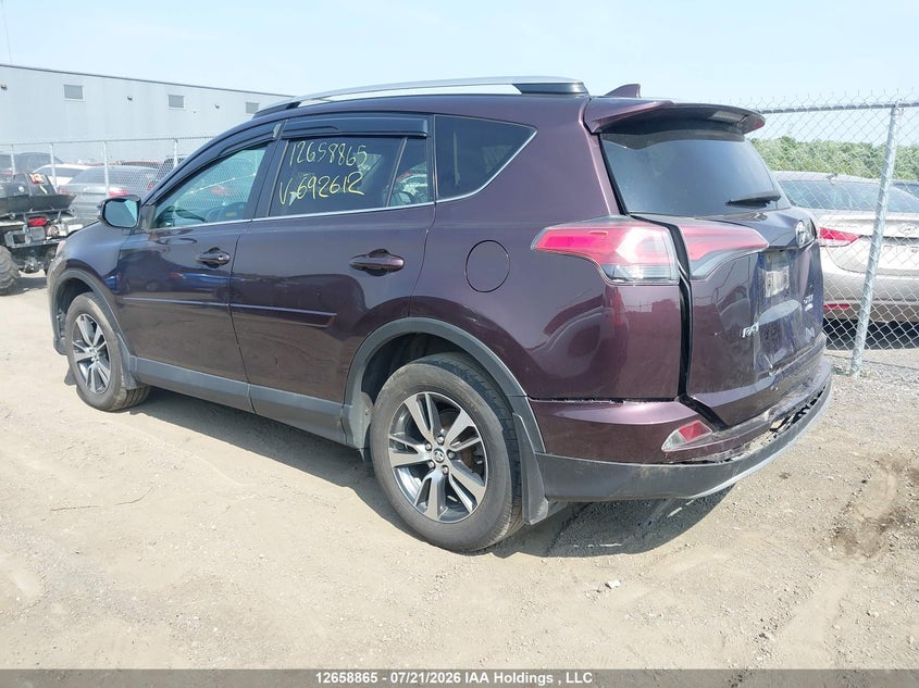 Vin: 2t3rfrev6hw692612, lot: 3061077, toyota rav4 xle 20173