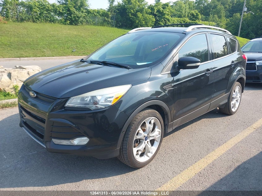 2015 Ford Escape Titanium, Right Side, IAAI, VIN 1FMCU9J99FUC16784 — photo 2