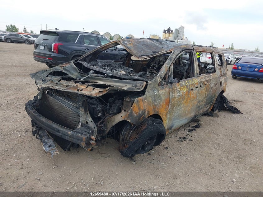 2017 Kia Sedona, Total Burn, IAAI, VIN KNDMB5C18H6270034 — photo 2