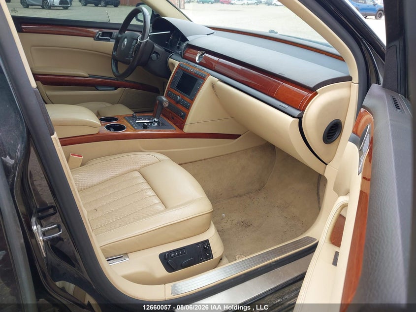 2005 VOLKSWAGEN PHAETON SEDAN 4.2L V-8 DOHC, VVT, 335HP