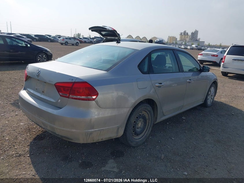 Vin: 1vwan7a37dc141592, lot: 3062375, volkswagen passat s 20134
