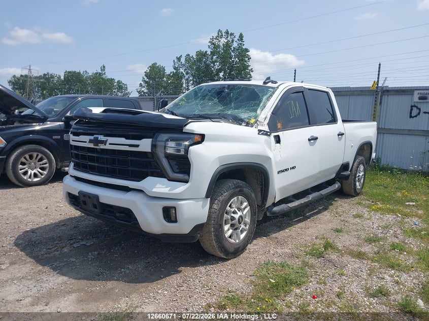 2024 Chevrolet Silverado, Front, IAAI, VIN 2GC4YNE71R1215482 — photo 2