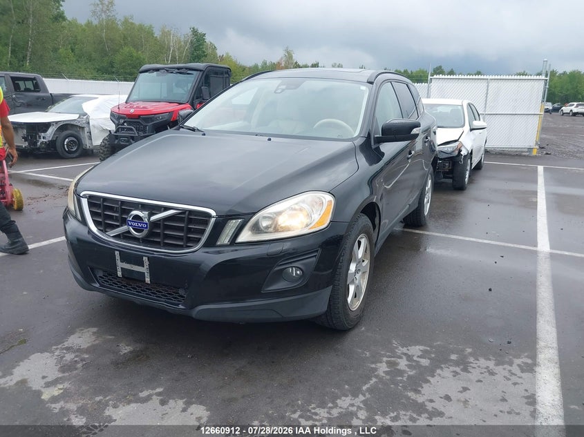2010 Volvo XC60, Front, IAAI, VIN YV4960DZ4A2052541 — photo 2