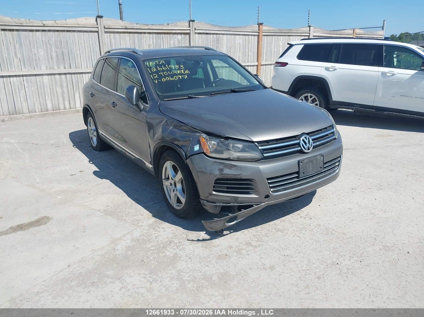 Vin: wvgek9bp4cd006097, lot: 3064287, volkswagen touareg 2012 img_1
