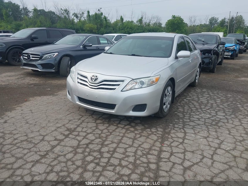 2010 Toyota Camry, IAAI, VIN 4T1BF3EK5AU075415 — photo 2