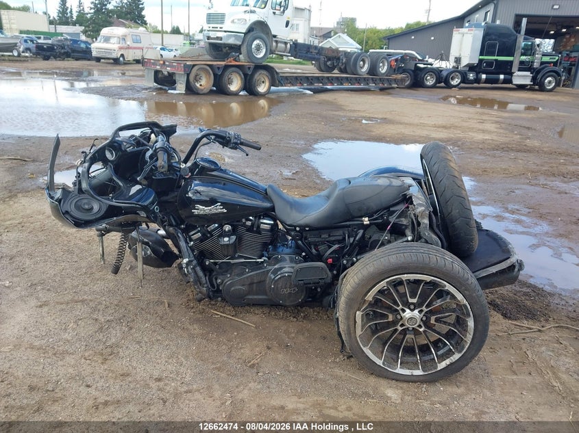 2023 HARLEY-DAVIDSON ROAD GLIDE MOTO 2