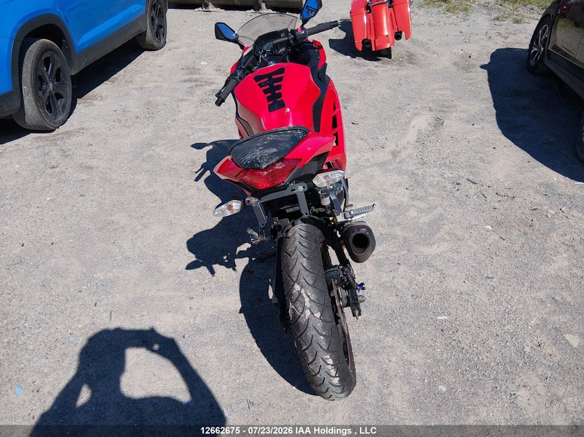 2013 KAWASAKI NINJA SPORT_BIKE 2