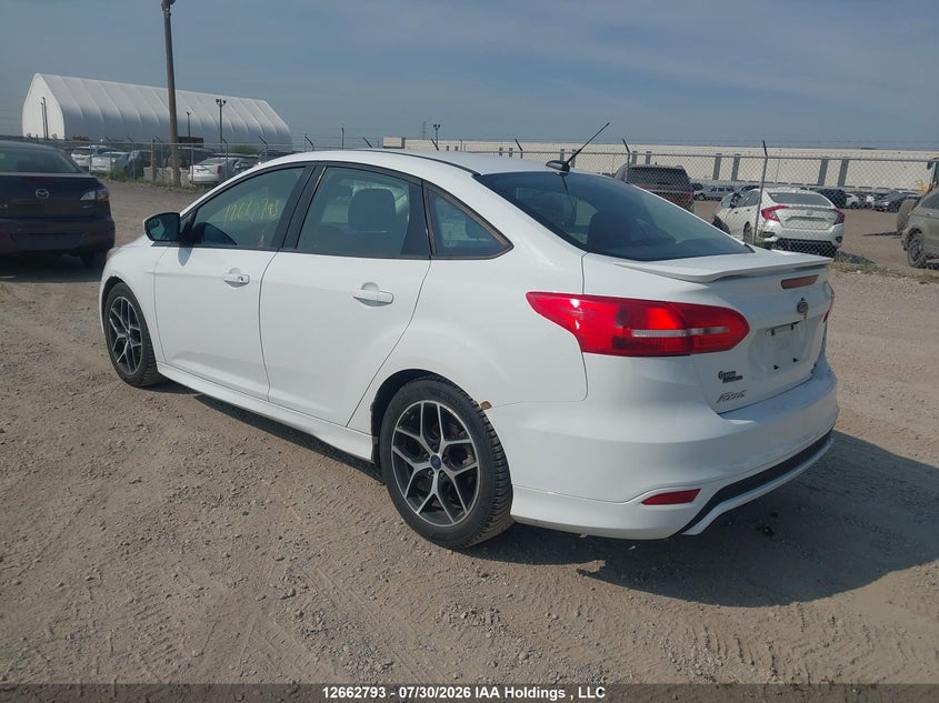 Vin: 1fadp3f25fl257451, lot: 3065242, ford focus se 20153