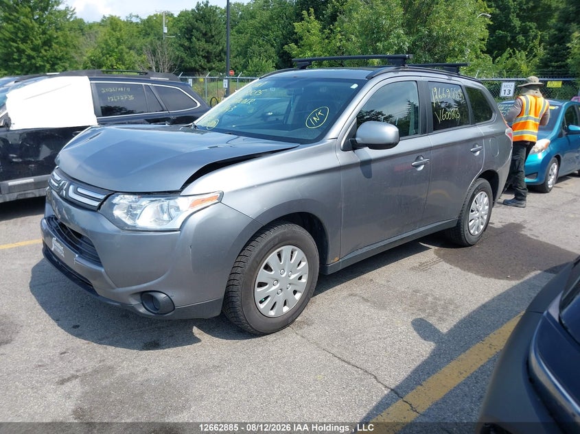 2014 Mitsubishi Outlander, Front, IAAI, VIN JA4AD2A3XEZ600843 — photo 2