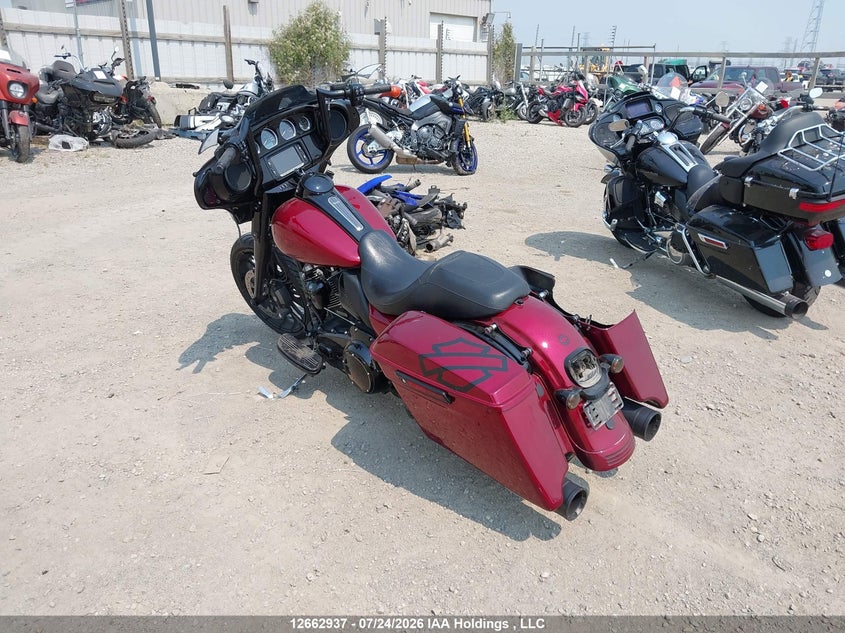 2018 HARLEY-DAVIDSON STREET GLIDE SPORT_BIKE 2