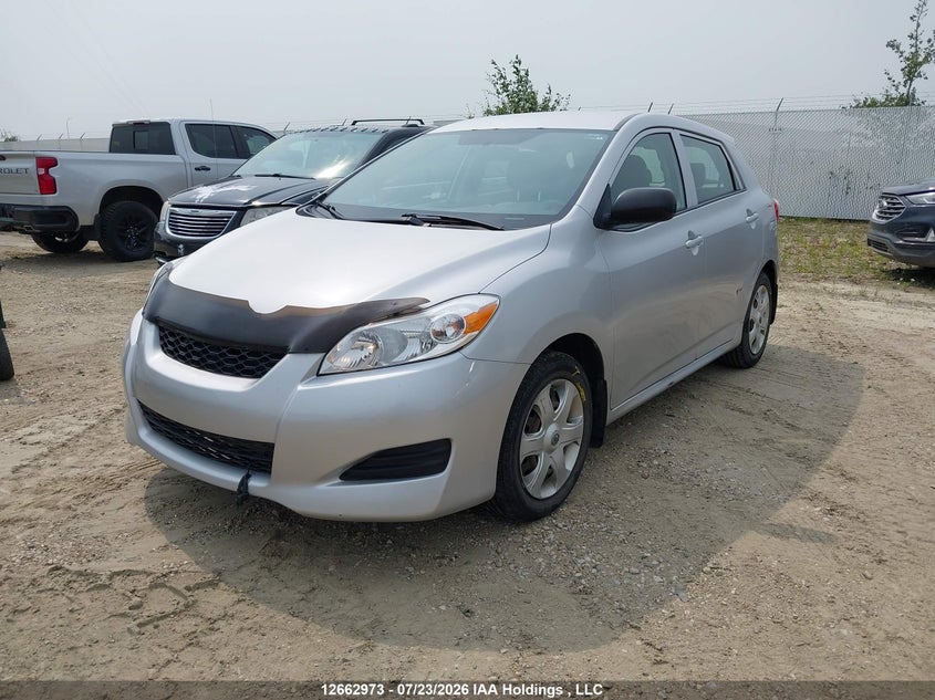 2009 Toyota Matrix, Right Side, IAAI, VIN 2T1KU40E99C027815 — photo 2