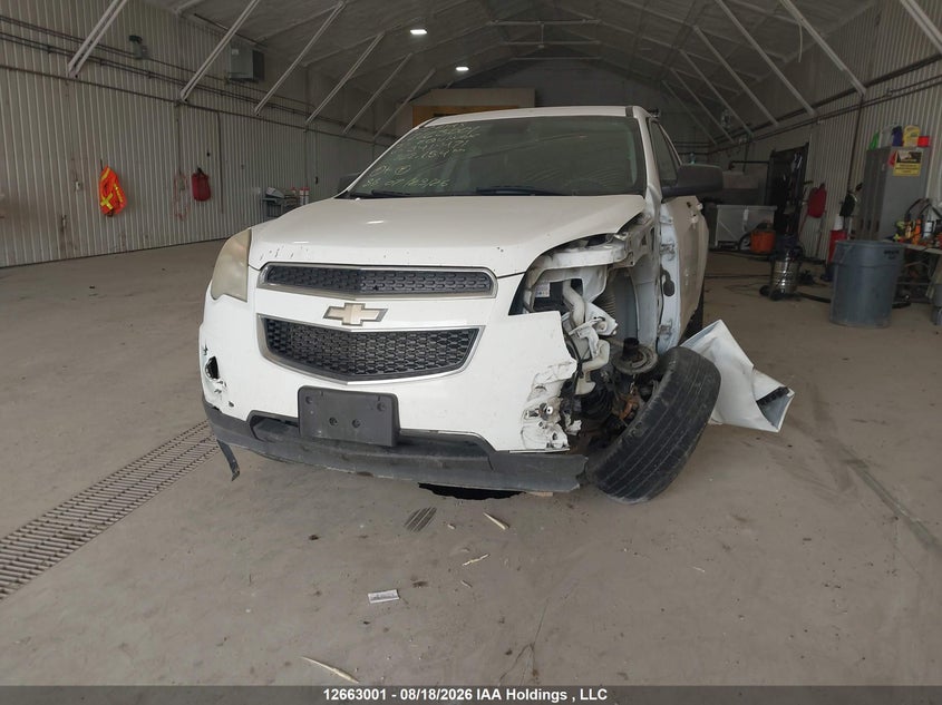 2015 Chevrolet Equinox, Left Front, IAAI, VIN 2GNFLEEKXF6341471 — photo 2