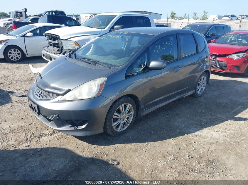 2011 Honda Fit, Right Side, IAAI, VIN JHMGE8H70BC800801 — photo 2