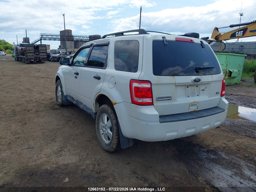 Vin: 1fmcu9dg1akb72472, lot: 3065633, ford escape xlt 20103