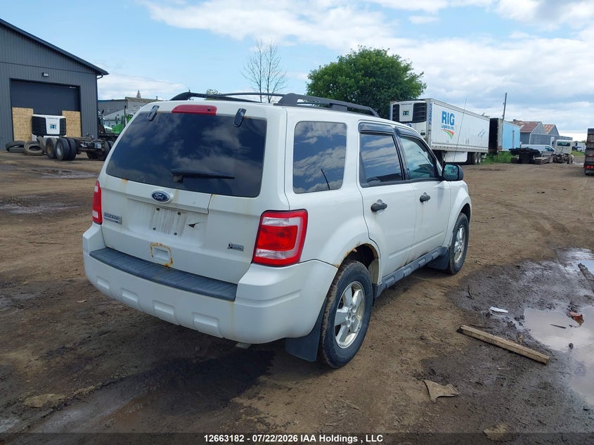 Vin: 1fmcu9dg1akb72472, lot: 3065633, ford escape xlt 20104