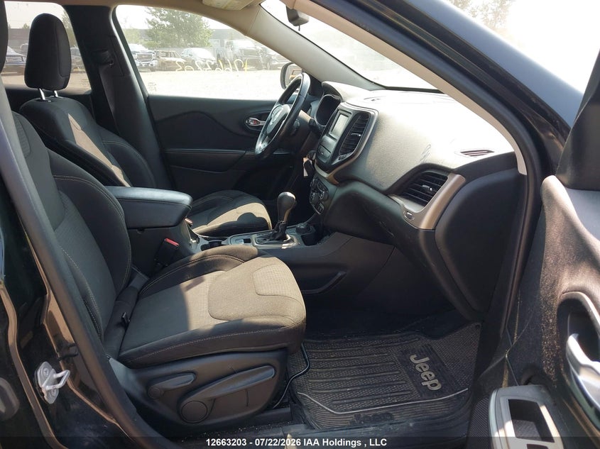 2015 JEEP CHEROKEE SPORT UTILITY VEHICLE 2.4L I-4 VVT, 184HP