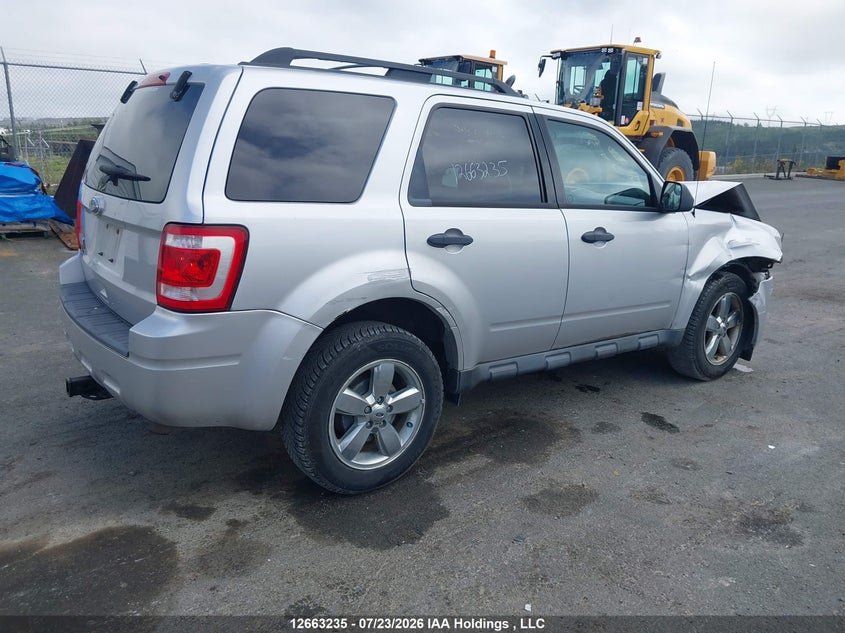 Vin: 1fmcu9d77akd03601, lot: 3065687, ford escape xlt 20104