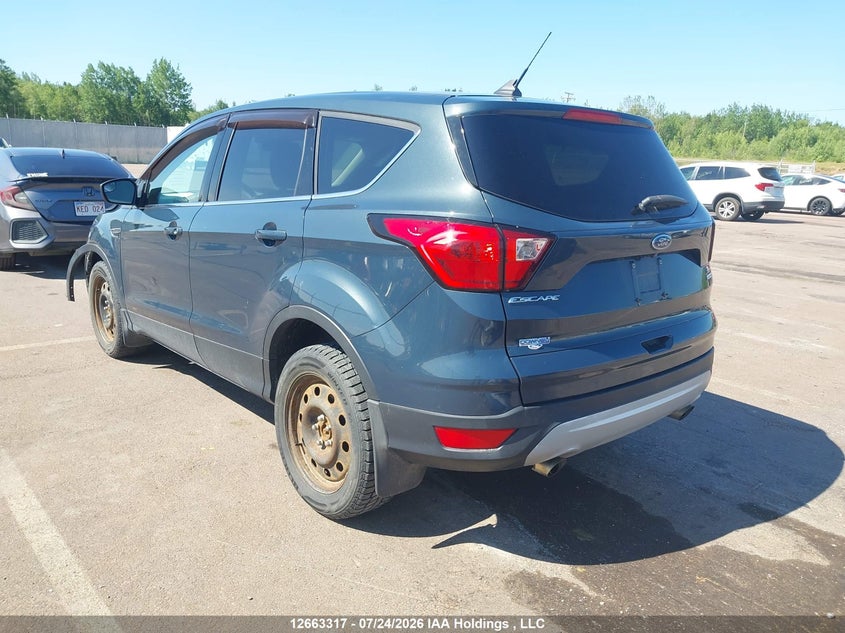 Vin: 1fmcu9gd0kuc15528, lot: 3065772, ford escape se 20193