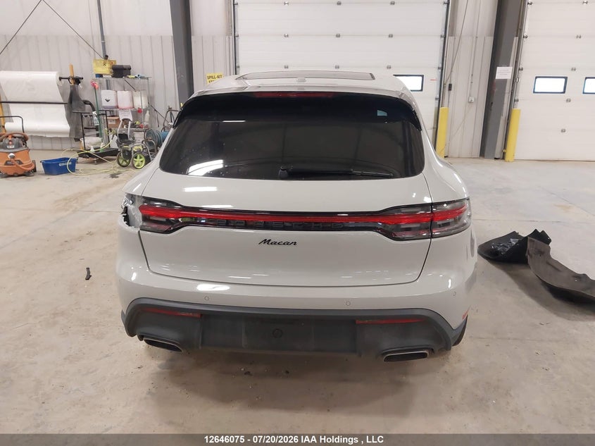 2025 Porsche Macan T VIN: WP1AA2A54SLB14655 Lot: 12646075X