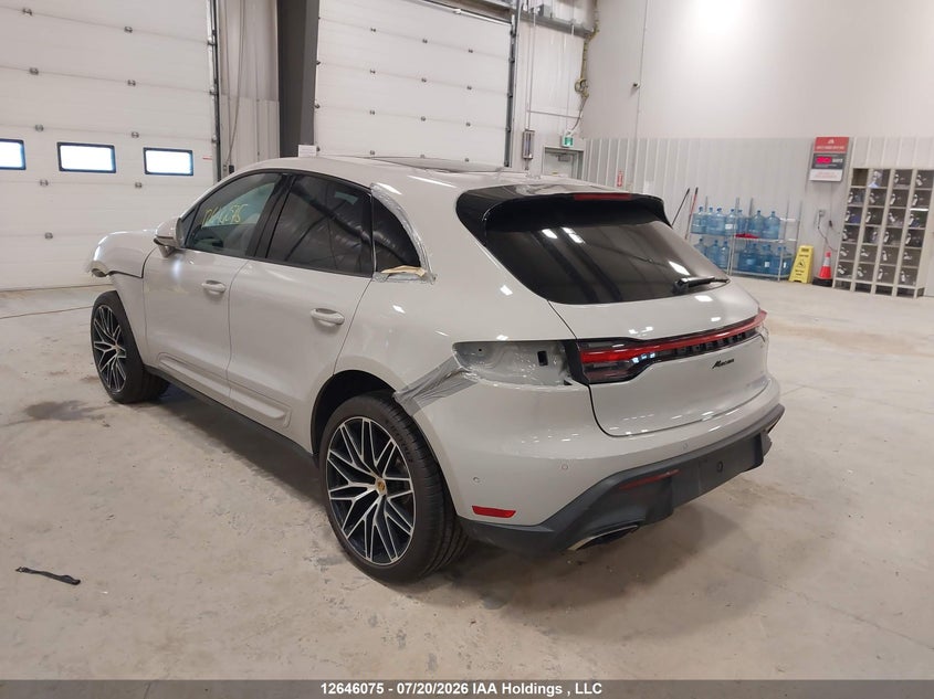 2025 Porsche Macan T VIN: WP1AA2A54SLB14655 Lot: 12646075X