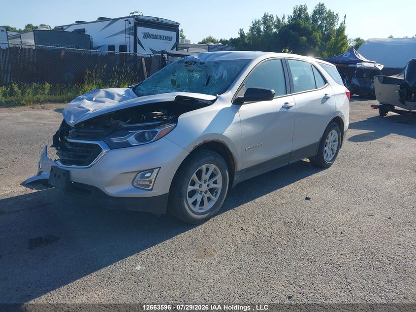 2019 Chevrolet Equinox, Right Front, IAAI, VIN 2GNAXSEV5K6121978 — photo 2