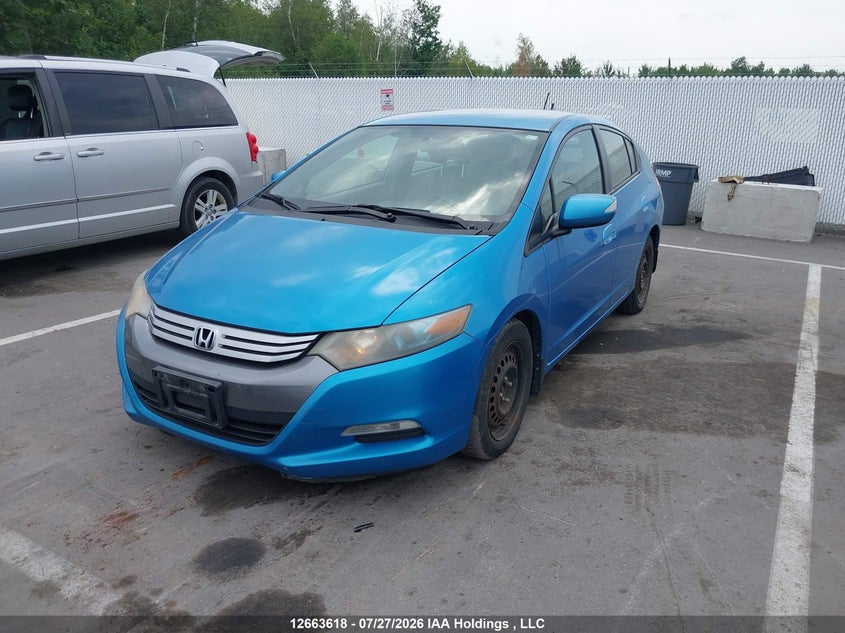 2010 Honda Insight, Right Side, IAAI, VIN JHMZE2H76AS800649 — photo 2