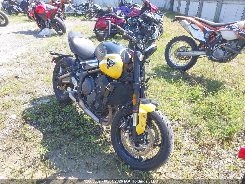 2025 Triumph Motorcycle Trident 660, Перекидання, IAAI, VIN SMTL21U40STCD1086