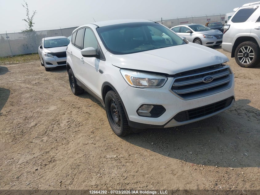 Vin: 1fmcu9gd2hud70137, lot: 3066803, ford escape se 2017 img_1