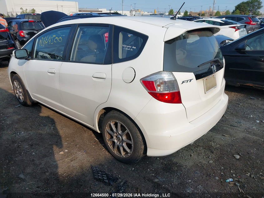 Vin: lucge8h55d3002597, lot: 3067085, honda fit lx 20133