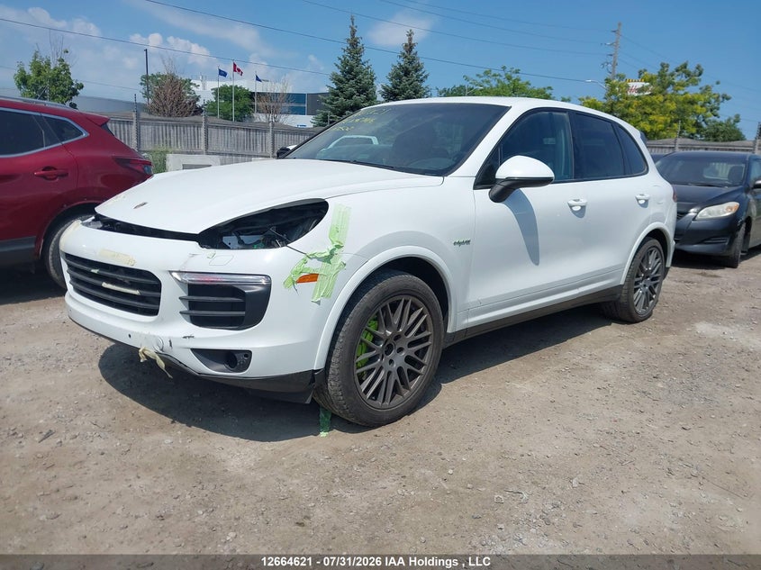 2017 Porsche Cayenne, Front, IAAI, VIN WP1AE2A20HLA71502 — photo 2