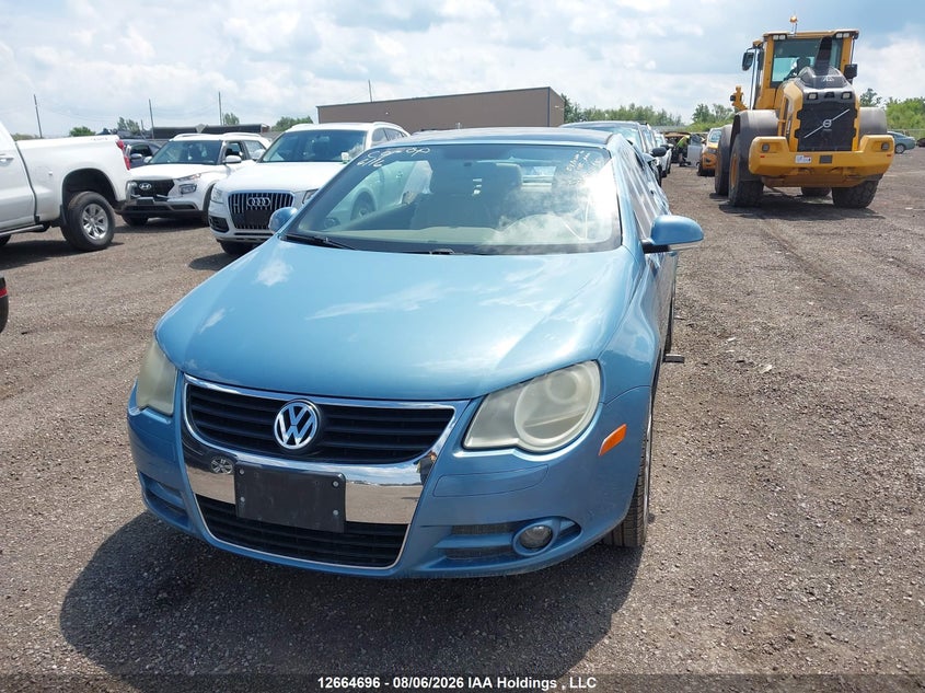 2008 Volkswagen Eos, Vandalized, IAAI, VIN WVWAA71F98V022557 — photo 2