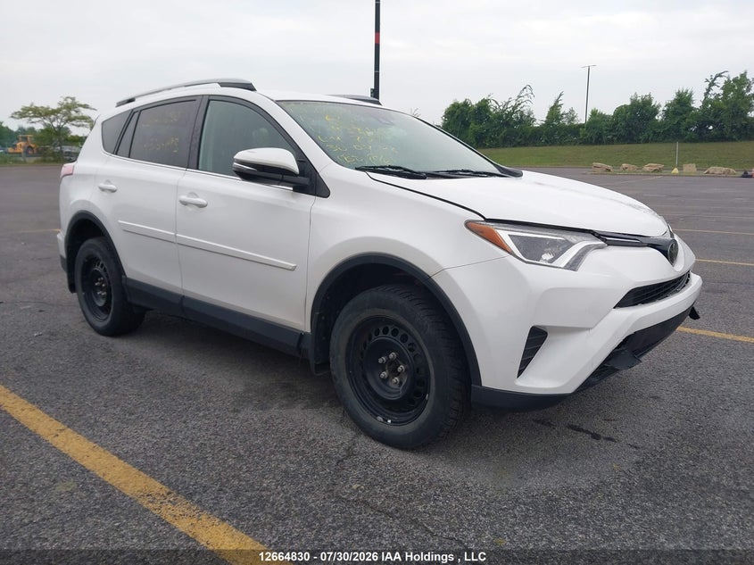 Vin: 2t3zfrev4jw433493, lot: 3067432, toyota rav4 le 2018 img_1
