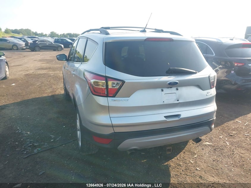 Vin: 1fmcu9g98hub92584, lot: 3067528, ford escape se 20173