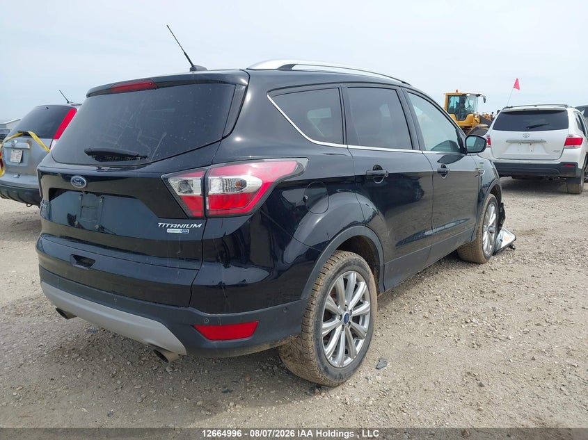 Vin: 1fmcu9j95hua85792, lot: 3067600, ford escape titanium 20174