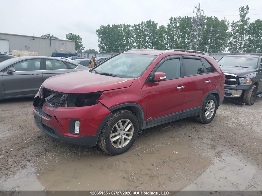 2015 Kia Sorento, Front, IAAI, VIN 5XYKTCA62FG615723 — photo 2