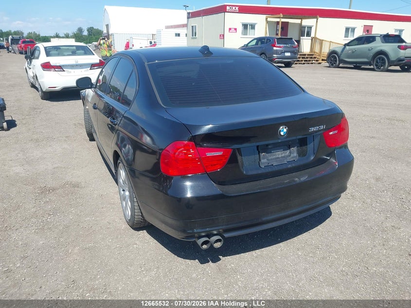 Vin: wbapg7c58ba935688, lot: 3068215, bmw 323 i 20113