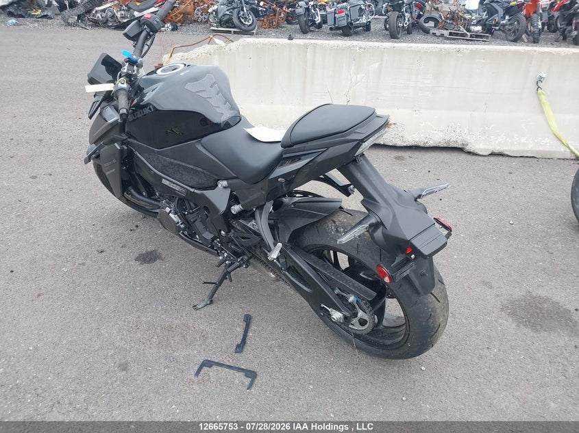 2026 SUZUKI GSX-S MOTO 4