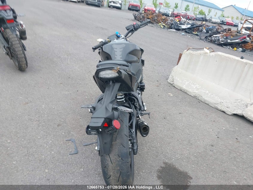 2026 SUZUKI GSX-S MOTO 4