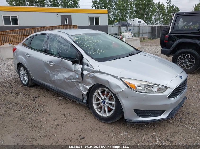 Vin: 1fadp3f20jl310789, lot: 3068584, ford focus se 2018 img_1