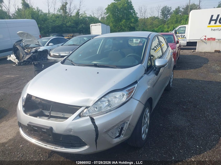 2011 Ford Fiesta, Front, IAAI, VIN 3FADP4EJ0BM152470 — photo 2