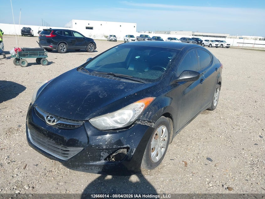 2013 Hyundai Elantra, Right Side, IAAI, VIN 5NPDH4AE8DH414387 — photo 2