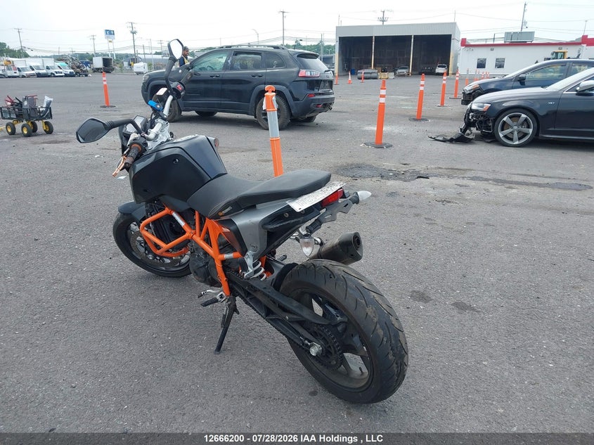2014 KTM 690 SUPERMOTO MOTO 1