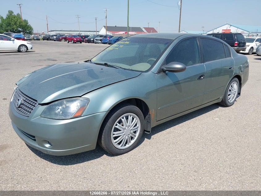 2005 Nissan Altima, Front, IAAI, VIN 1N4AL11E75C272732 — photo 2