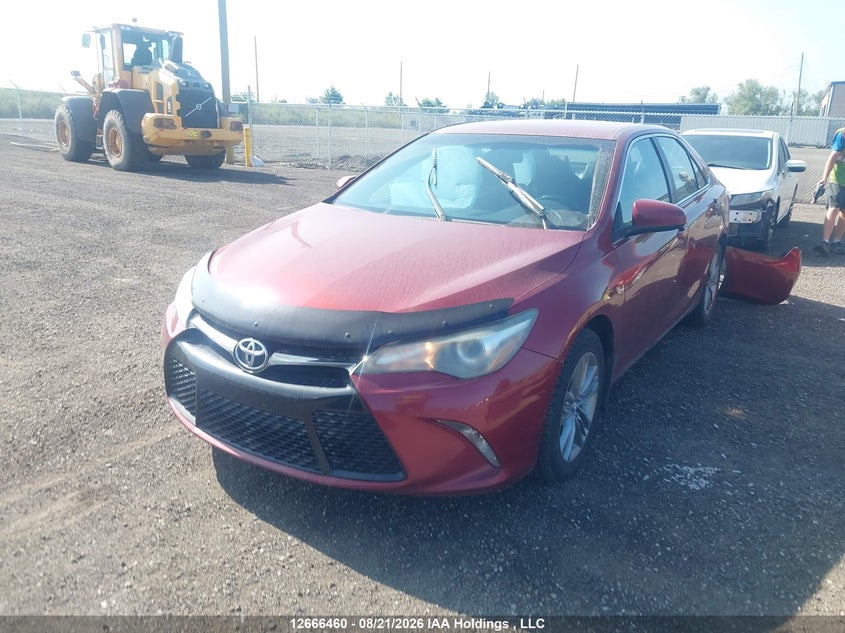2016 Toyota Camry, Удар сзади, IAAI, VIN 4T1BF1FK6GU581122 — фото 2