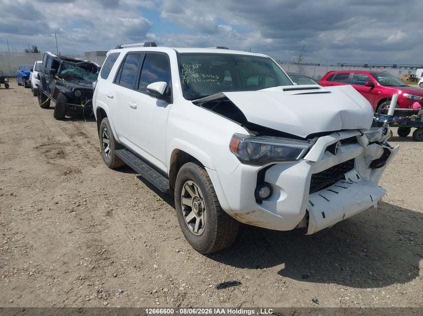 Vin: jtebu5jr5h5427563, lot: 3069355, toyota 4runner sr5 2017 img_1