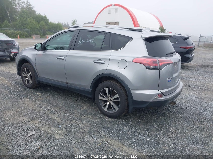 Vin: 2t3bfrev9jw768119, lot: 3069430, toyota rav4 le 20183