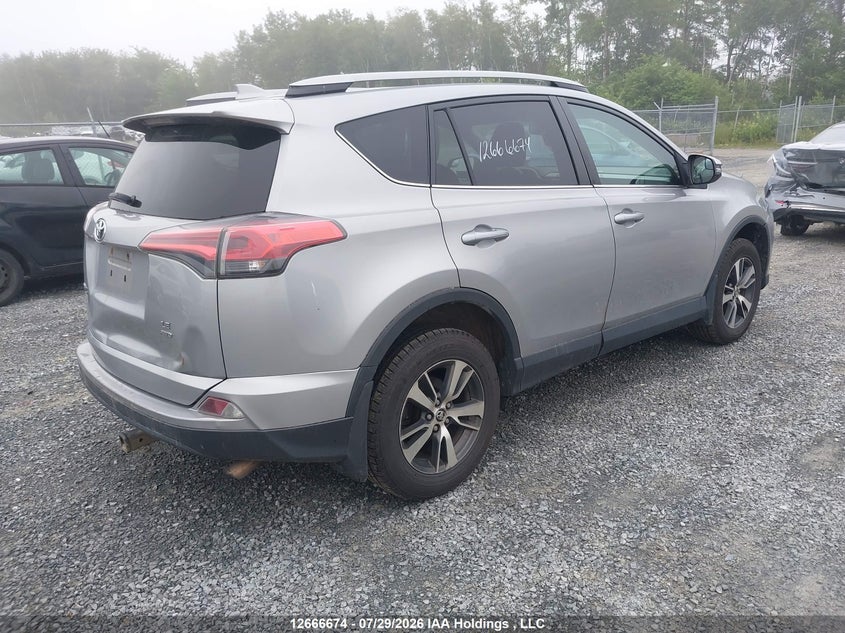 Vin: 2t3bfrev9jw768119, lot: 3069430, toyota rav4 le 20184